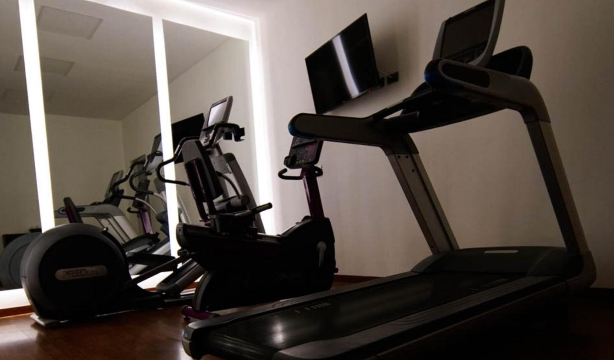 Hotel Abastos Plaza เม็กซิโกซิตี้ ภายนอก รูปภาพ