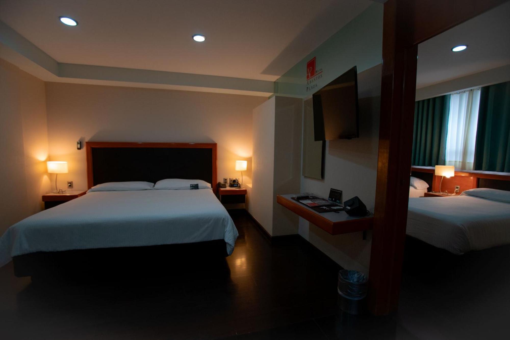 Hotel Abastos Plaza เม็กซิโกซิตี้ ภายนอก รูปภาพ