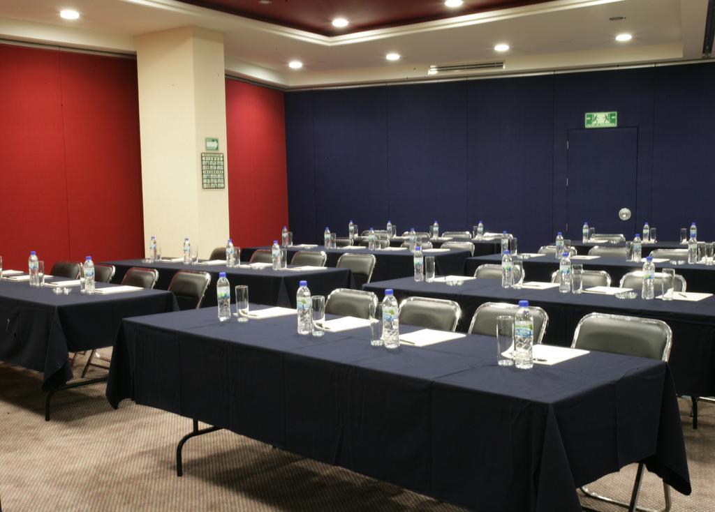 Hotel Abastos Plaza เม็กซิโกซิตี้ ภายนอก รูปภาพ