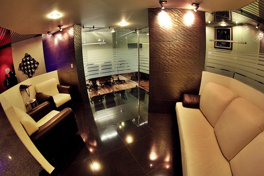 Hotel Abastos Plaza เม็กซิโกซิตี้ ภายนอก รูปภาพ