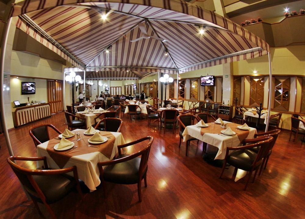 Hotel Abastos Plaza เม็กซิโกซิตี้ ภายนอก รูปภาพ