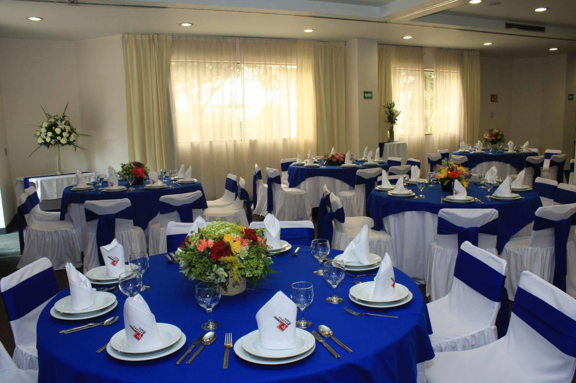 Hotel Abastos Plaza เม็กซิโกซิตี้ ภายนอก รูปภาพ